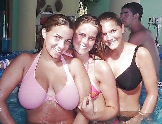 25P Dicke Titten im Bikini