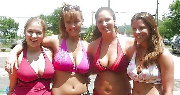 25P Dicke Titten im Bikini