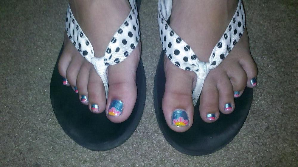 13P Pics of Sexy Toes!!