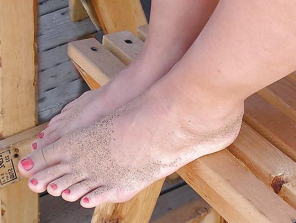 13P Pics of Sexy Toes!!