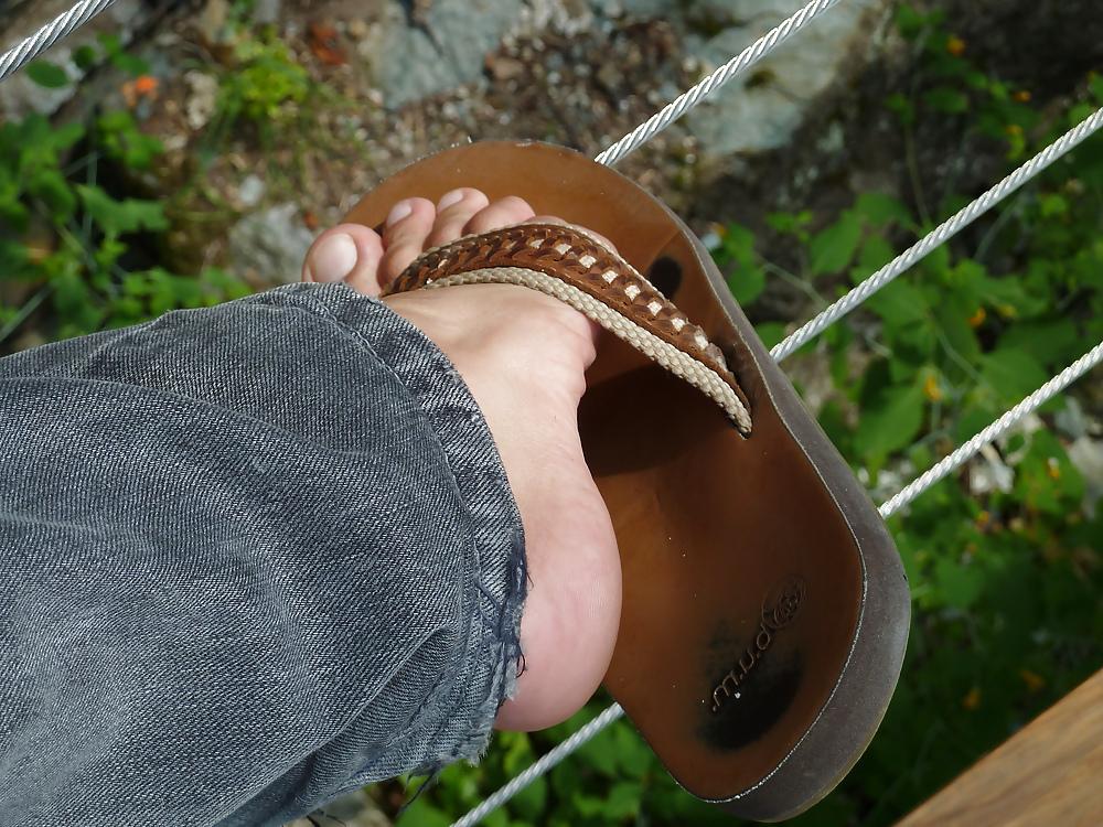 11P Sexy feet and toes