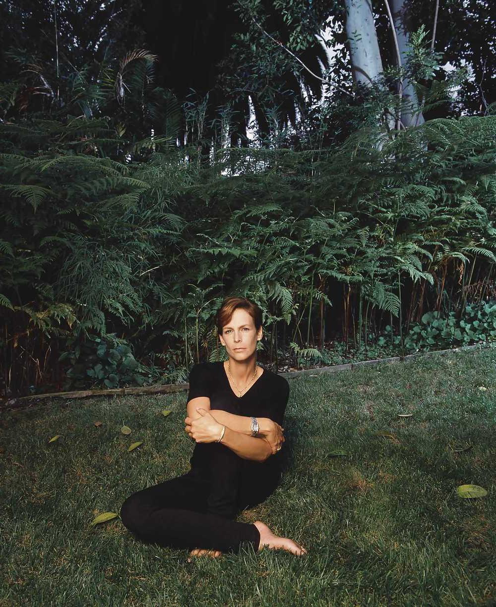 25P Jamie Lee Curtis Feet
