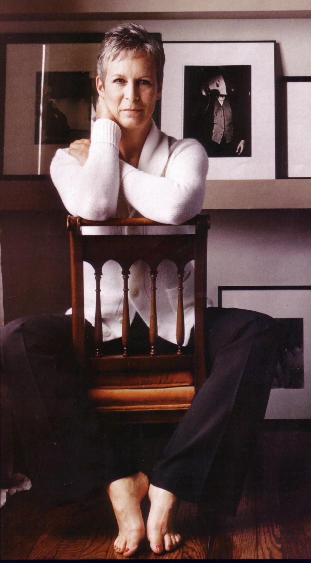 25P Jamie Lee Curtis Feet