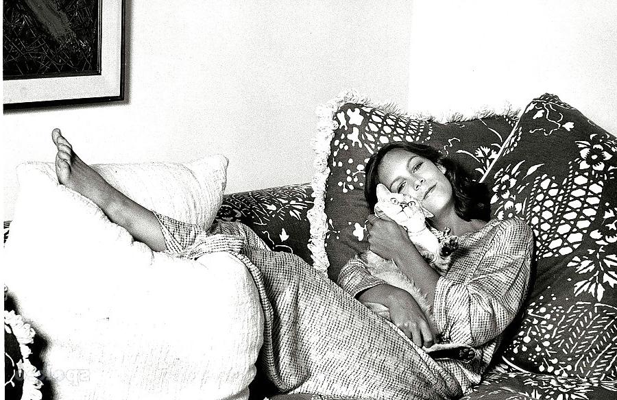 25P Jamie Lee Curtis Feet