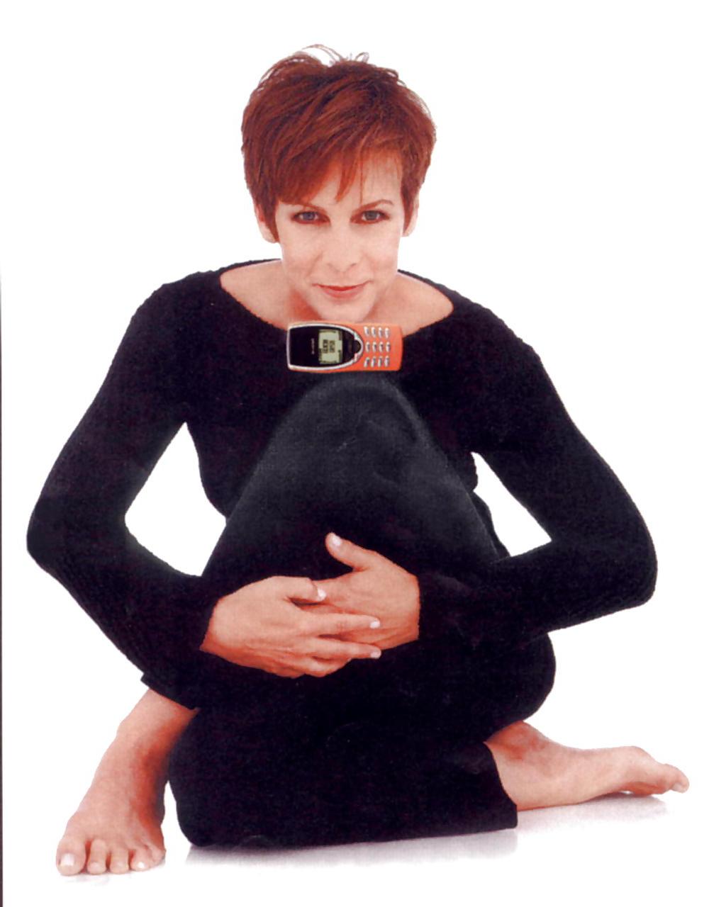 25P Jamie Lee Curtis Feet