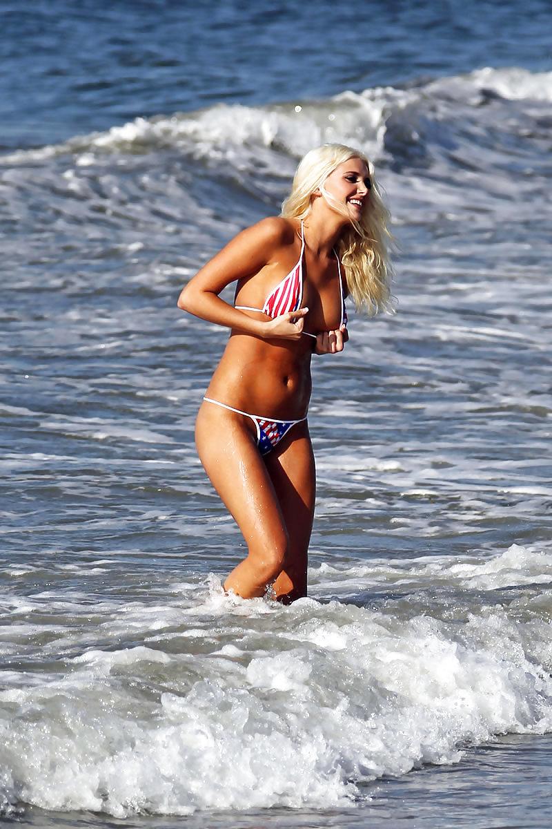 25P Karissa Shannon - Sexy Bitch