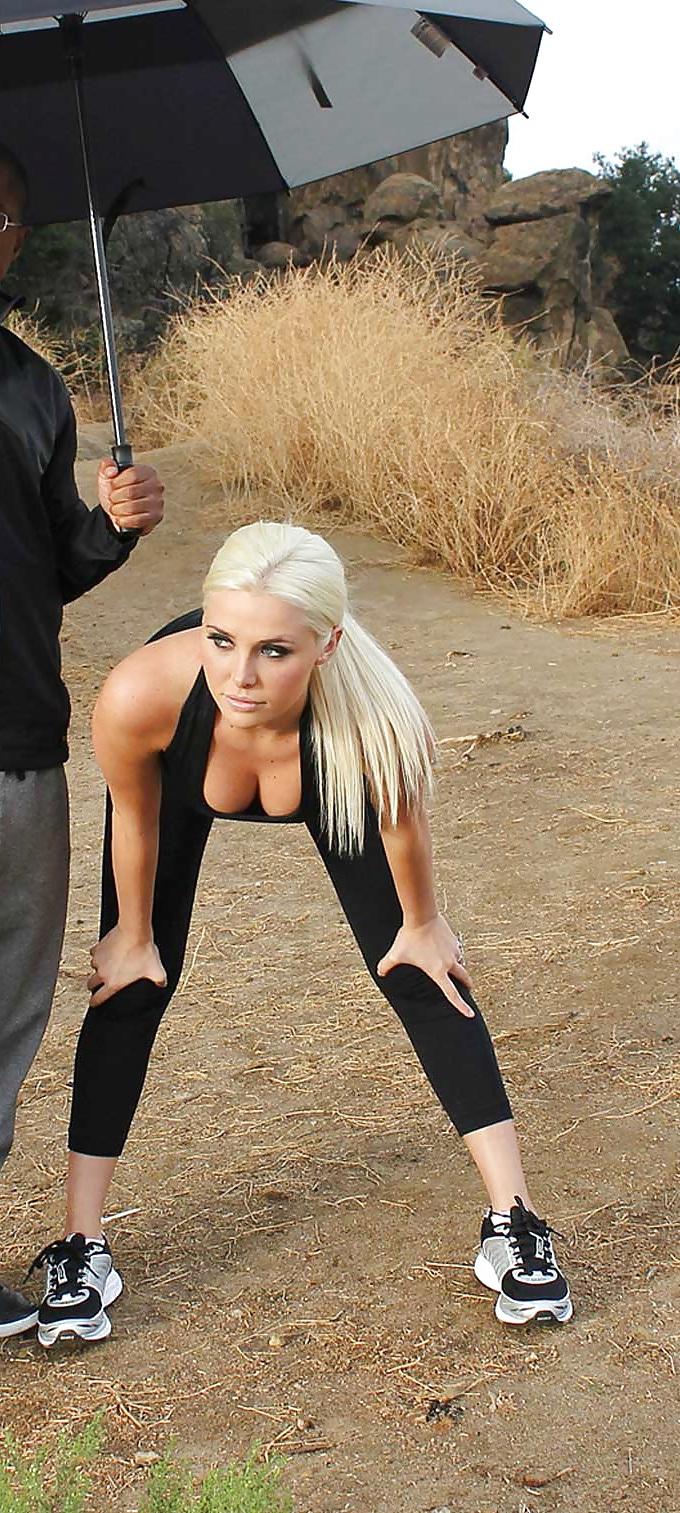 25P Karissa Shannon - Sexy Bitch