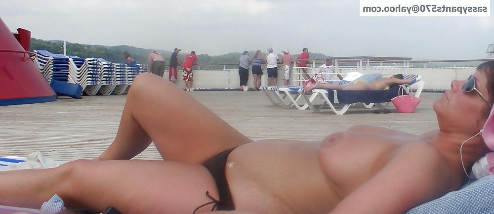 8P Topless on Cruise Ship
