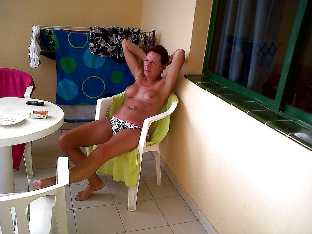 25P Mature British MILF Debbie