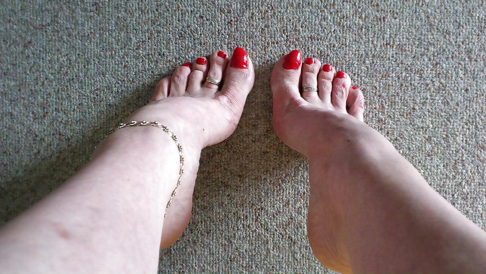 19P High Heels and Feet
