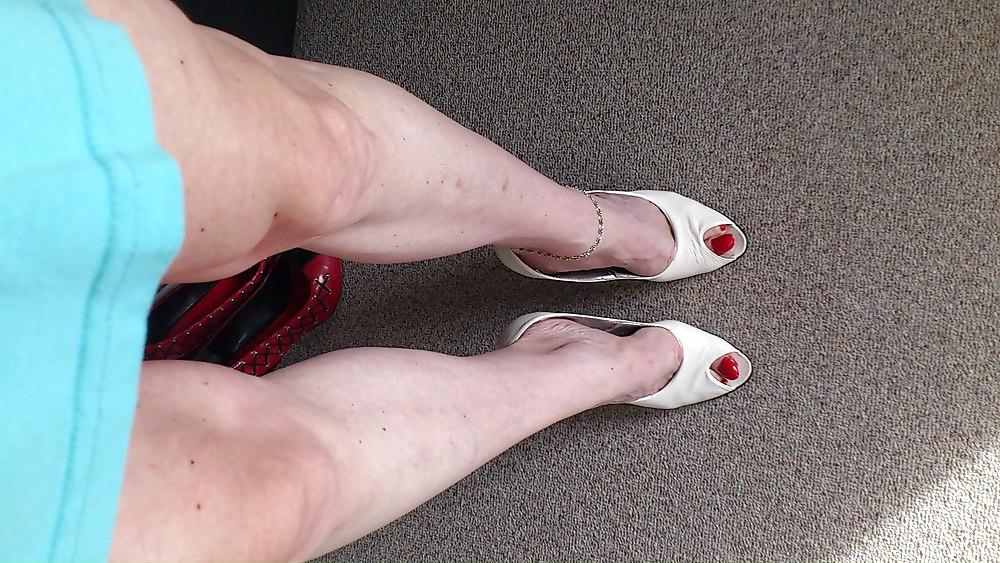 19P High Heels and Feet
