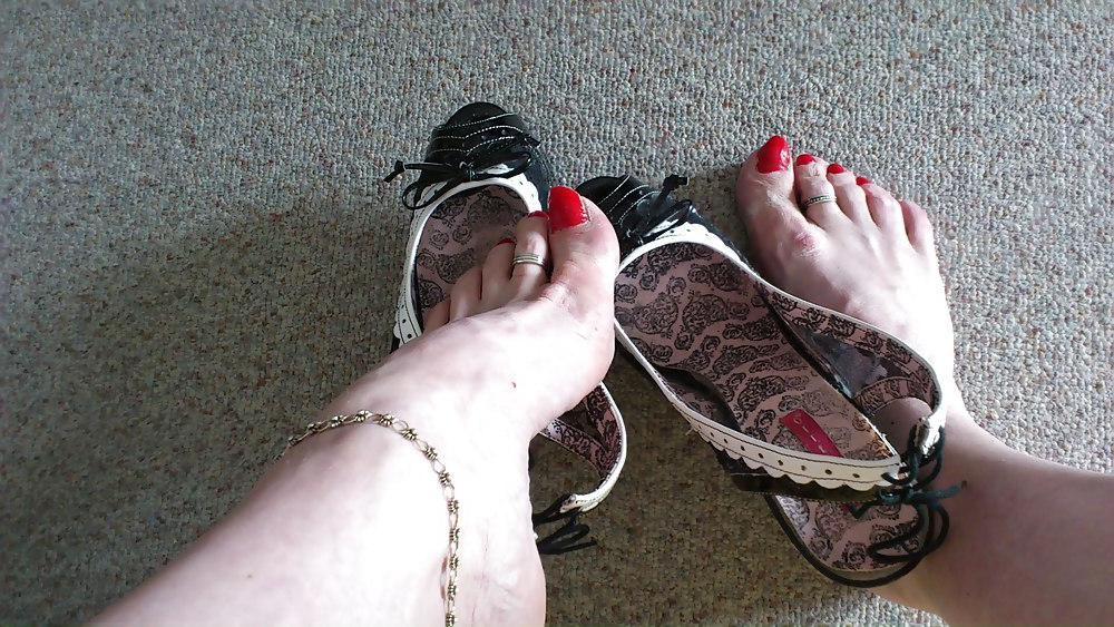19P High Heels and Feet