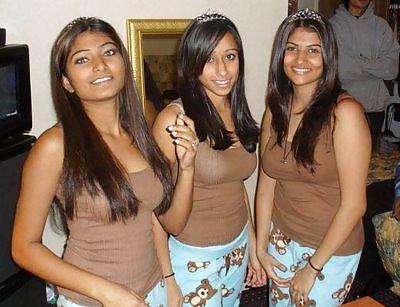 25P Rare real sexy pics: nude, semi nude and dressed