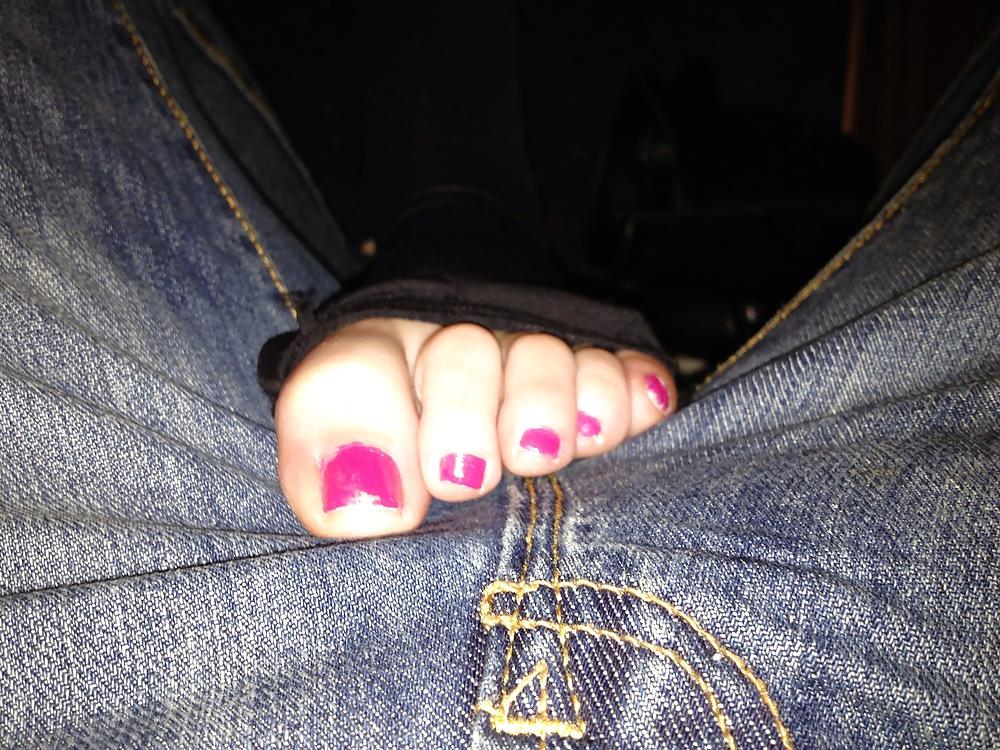 8P Bored on the train, toes out