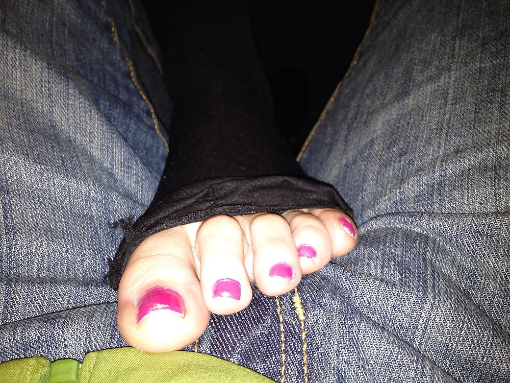 8P Bored on the train, toes out
