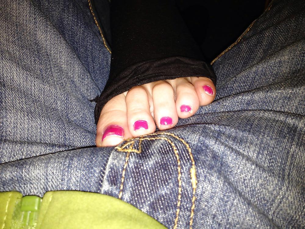 8P Bored on the train, toes out