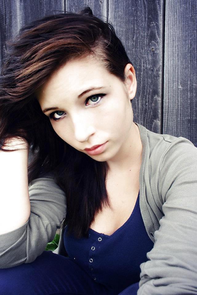 18P Face Fuck Teen Bitch