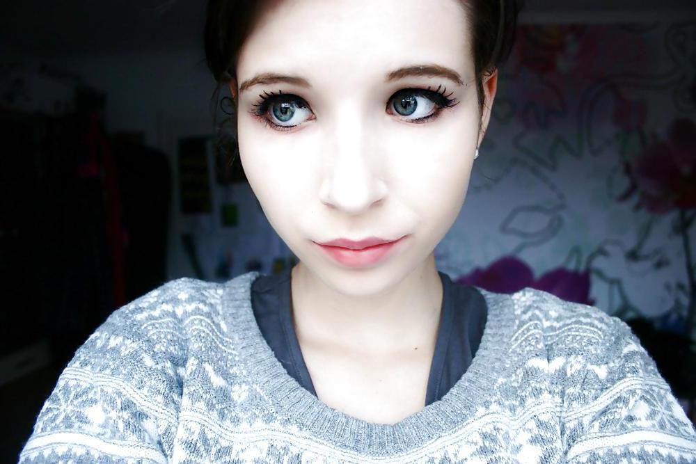 18P Face Fuck Teen Bitch