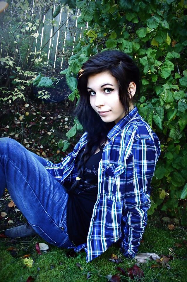18P Face Fuck Teen Bitch