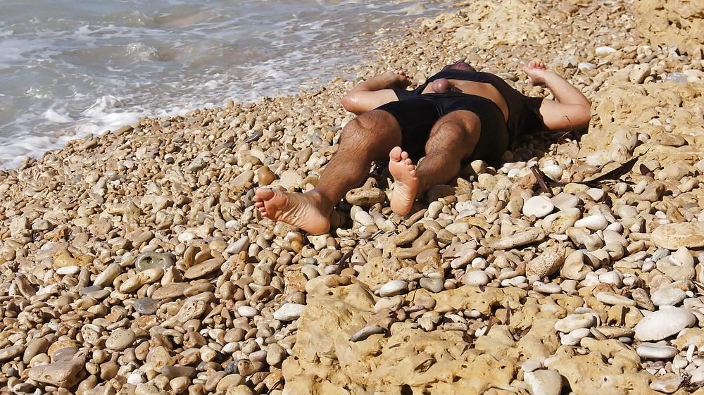 14P Drowned play