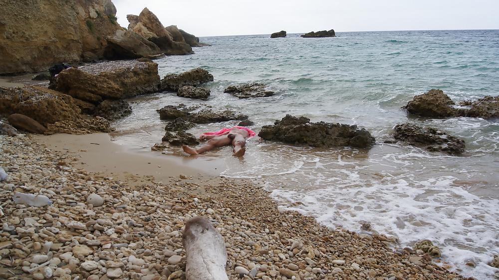 14P Drowned play