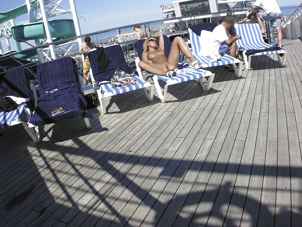 25P Naked in public 6