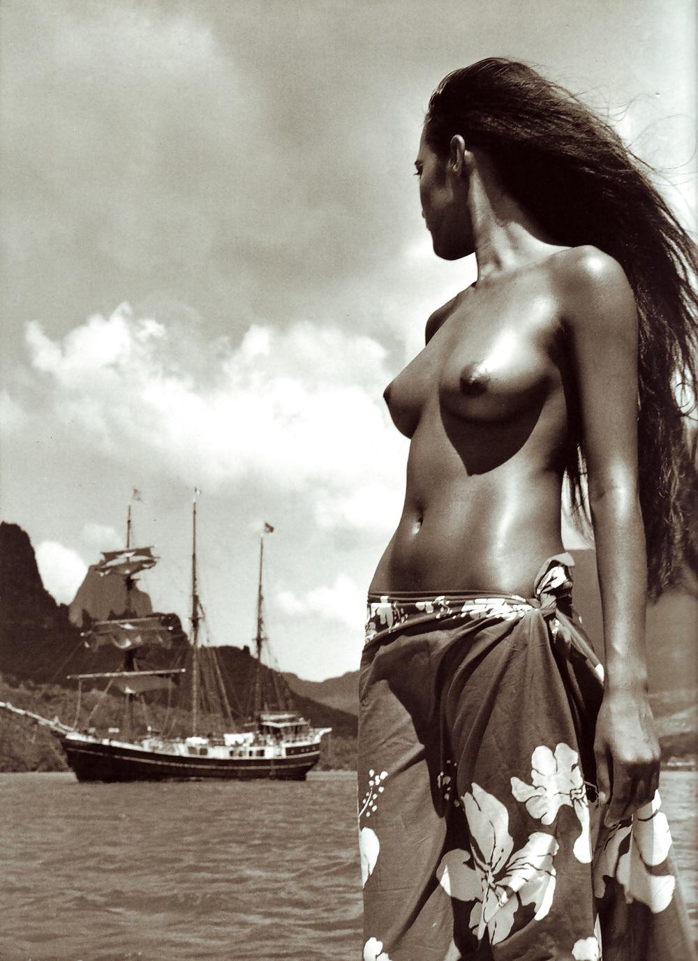 13P Island Girls - Polynesians, Tahitians, Hawaiians Topless 