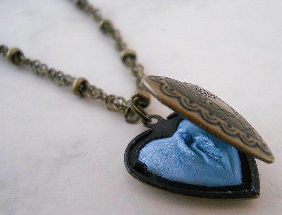 25P Gender Art 3 - Vulva (3)