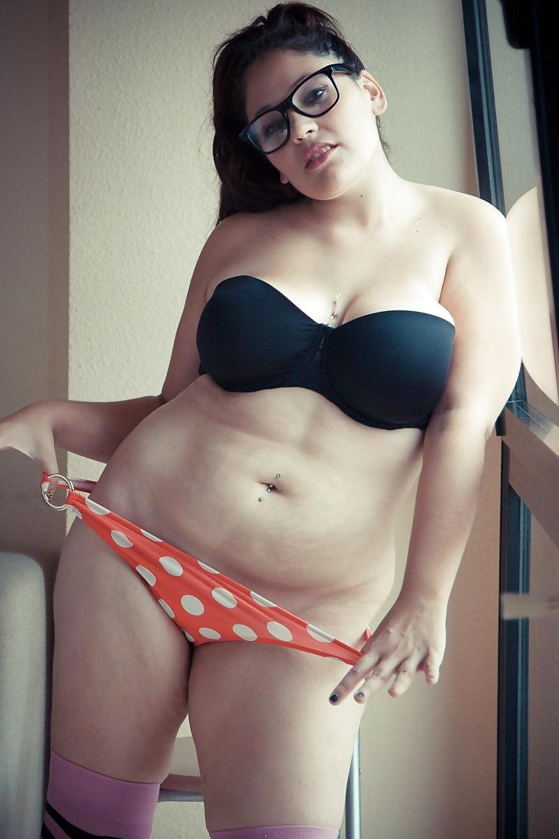 25P From Chubby, through Thick, to Big - Beautiful Women 09