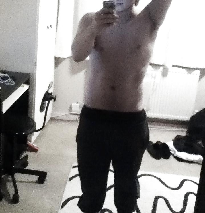 4P Me topless.