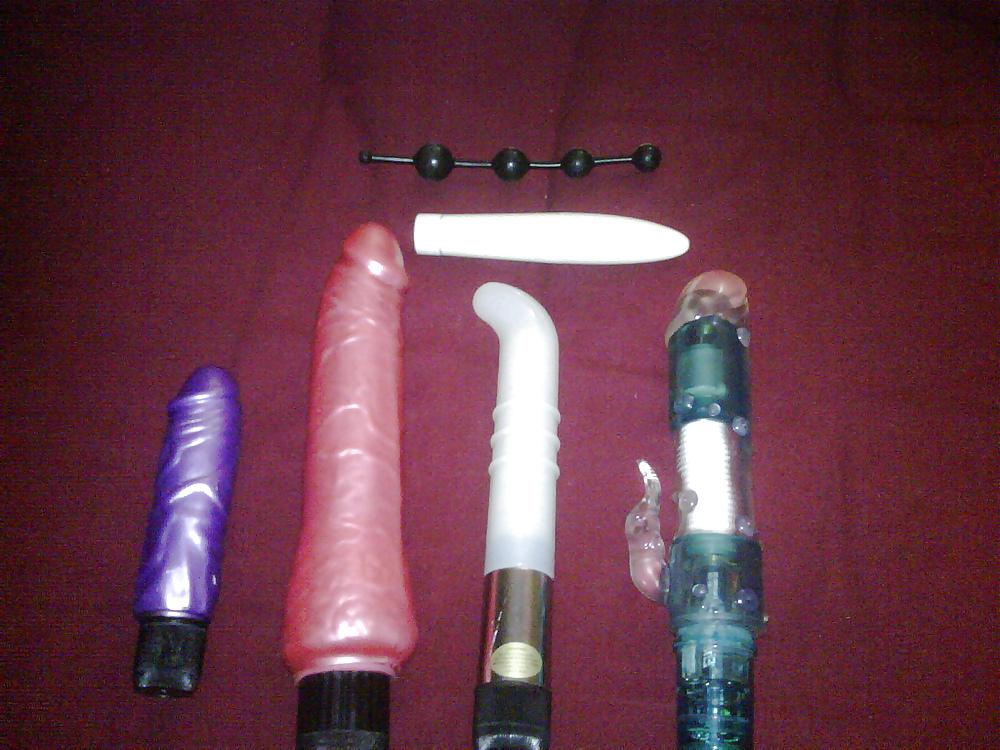 12P Wifes pussy and toys