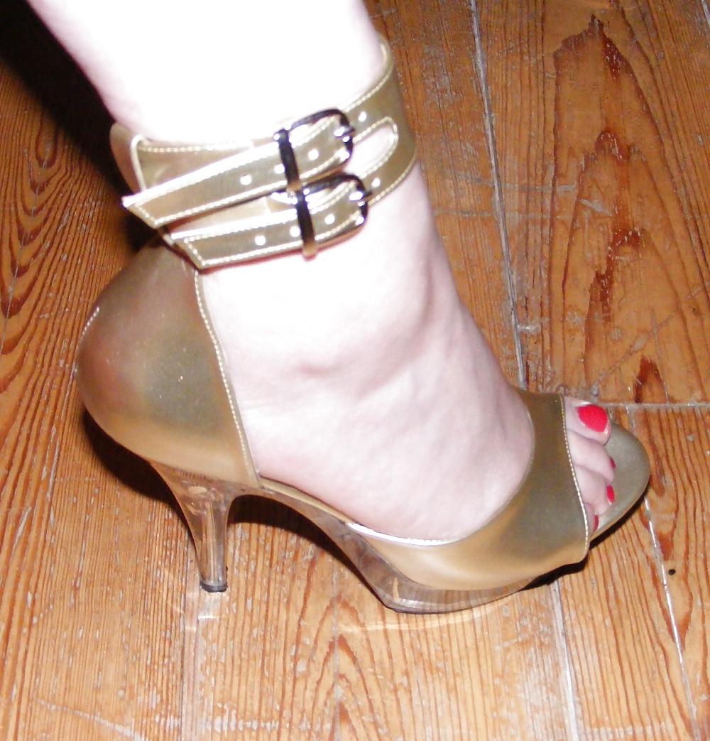 17P Feet and heels