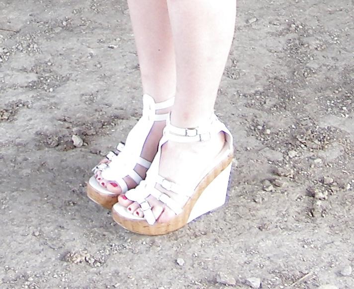 17P Feet and heels