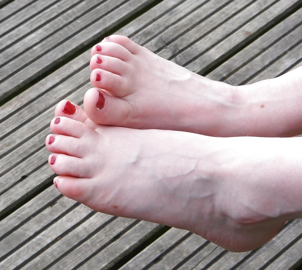 17P Feet and heels