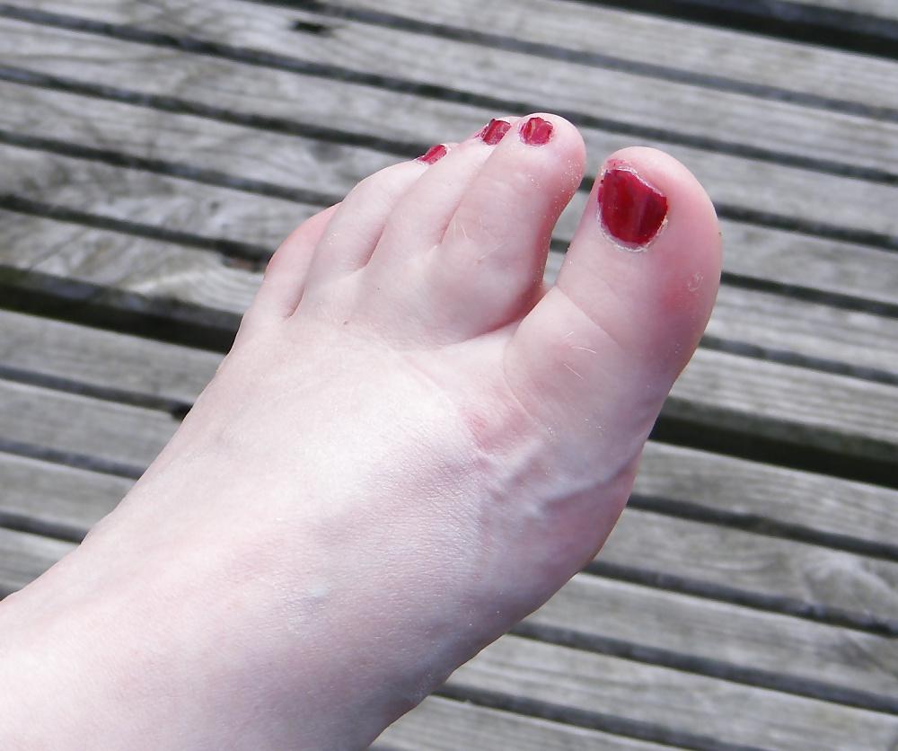 17P Feet and heels