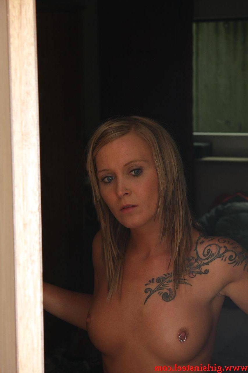 25P Girls in restraints - Kathleen
