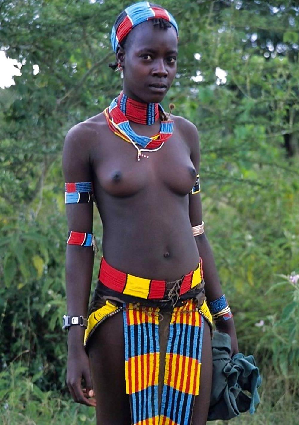 25P Jungle girls from Kenia