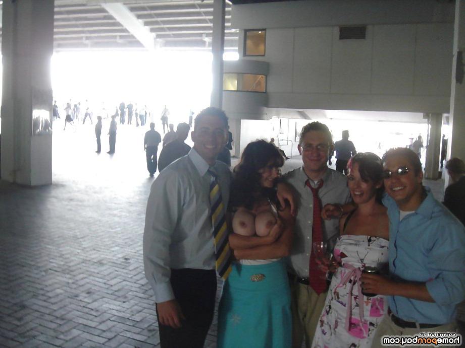 22P Lots of topless chicks