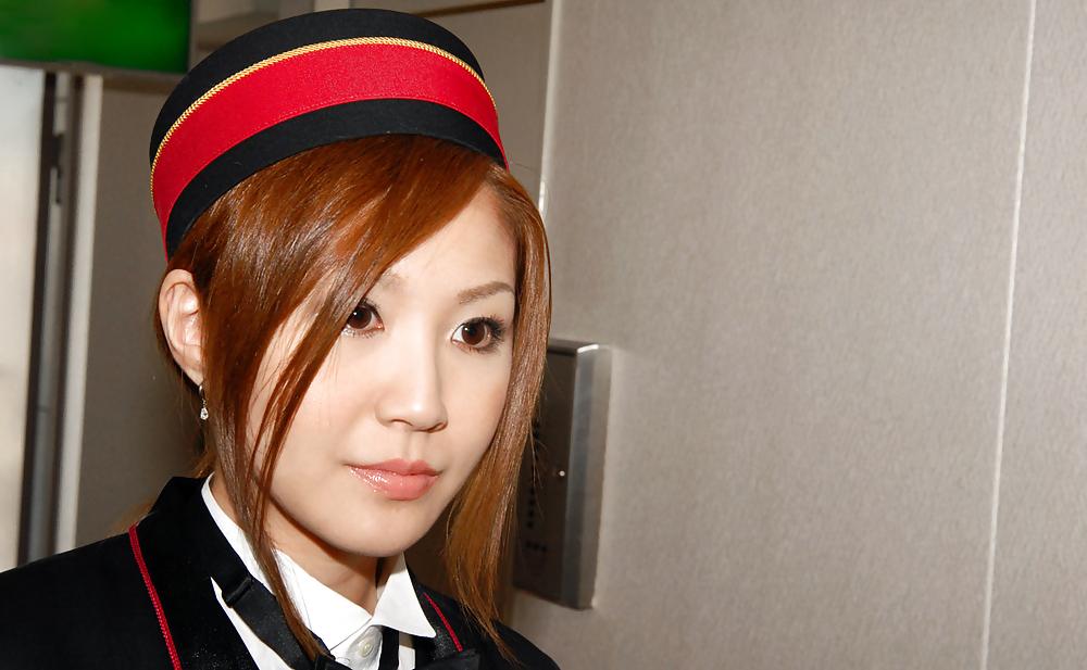 12P Japanese hotel staff flashing in public