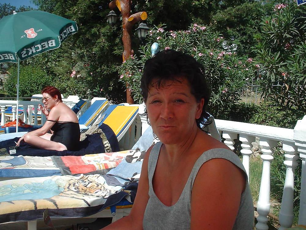 25P British Milf Jayne