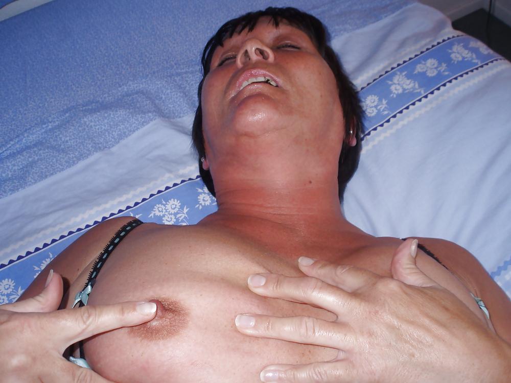 25P British Milf Jayne
