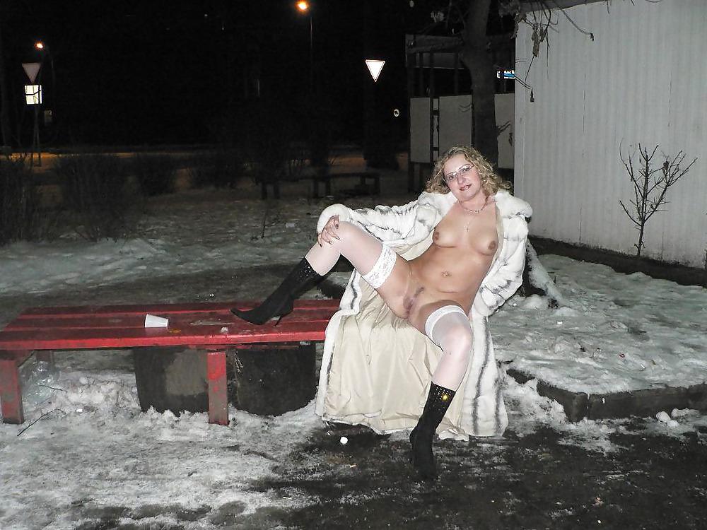 13P MILF in public