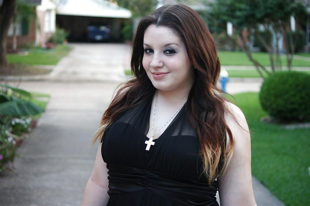 25P Cute Chubby Girl Part 2