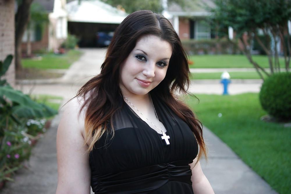 25P Cute Chubby Girl Part 2