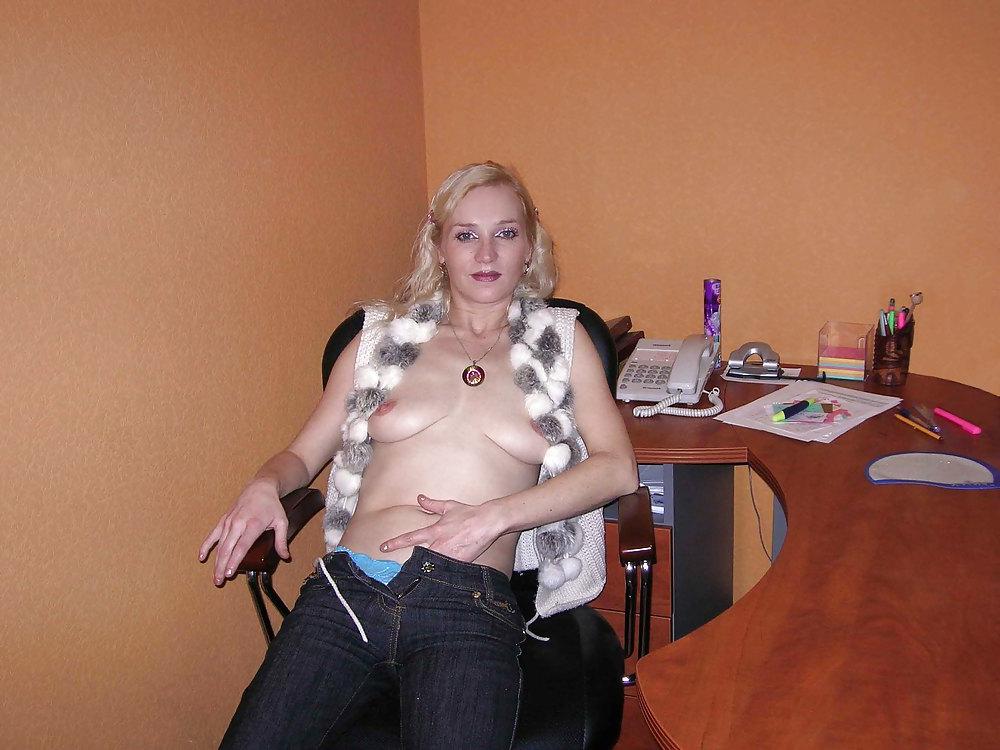 25P Amateur Topless 19