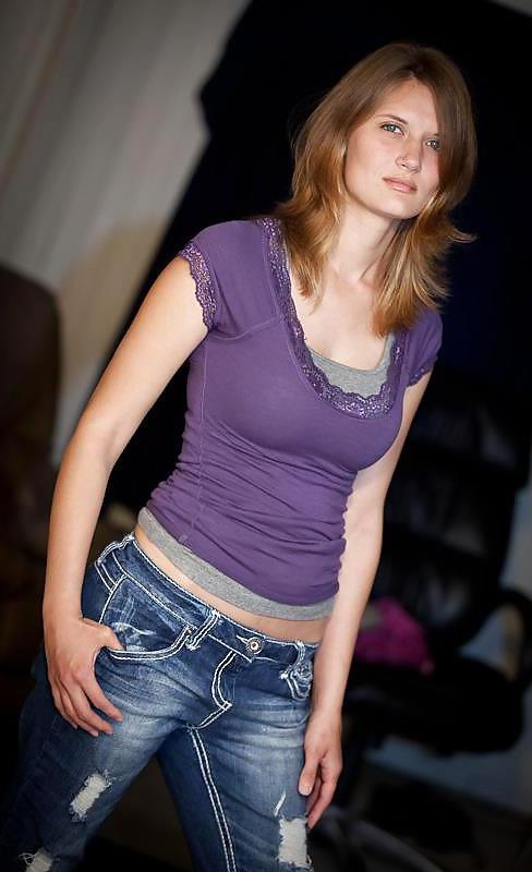 25P Electra Jamison - Female Wrestler