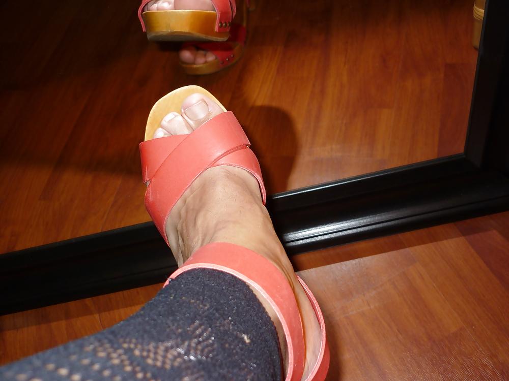 10P Feet and shoes...