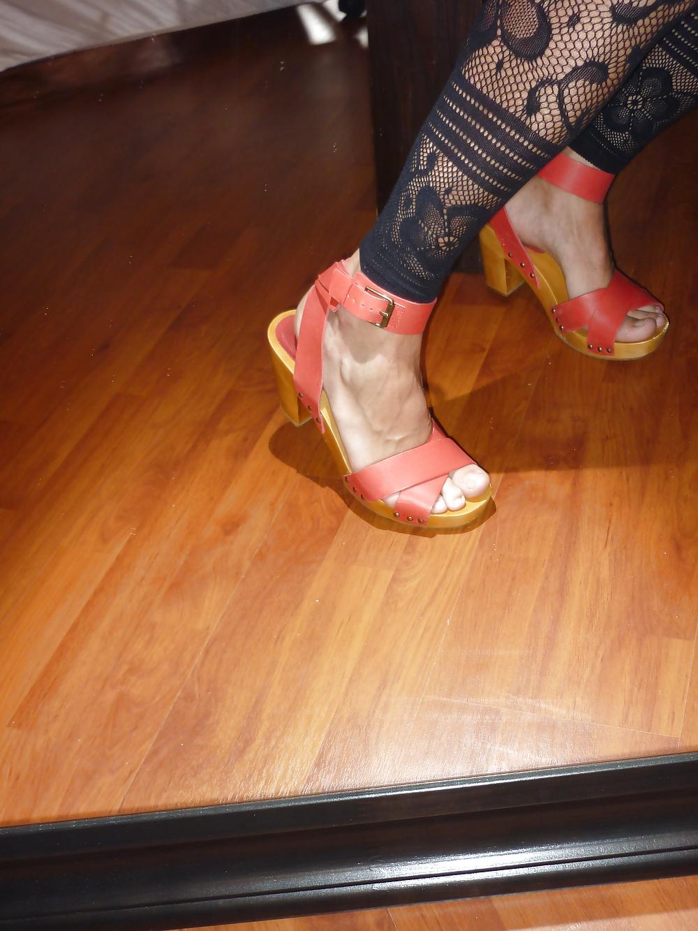10P Feet and shoes...