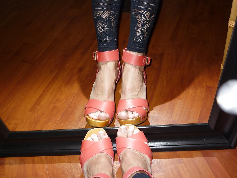 10P Feet and shoes...