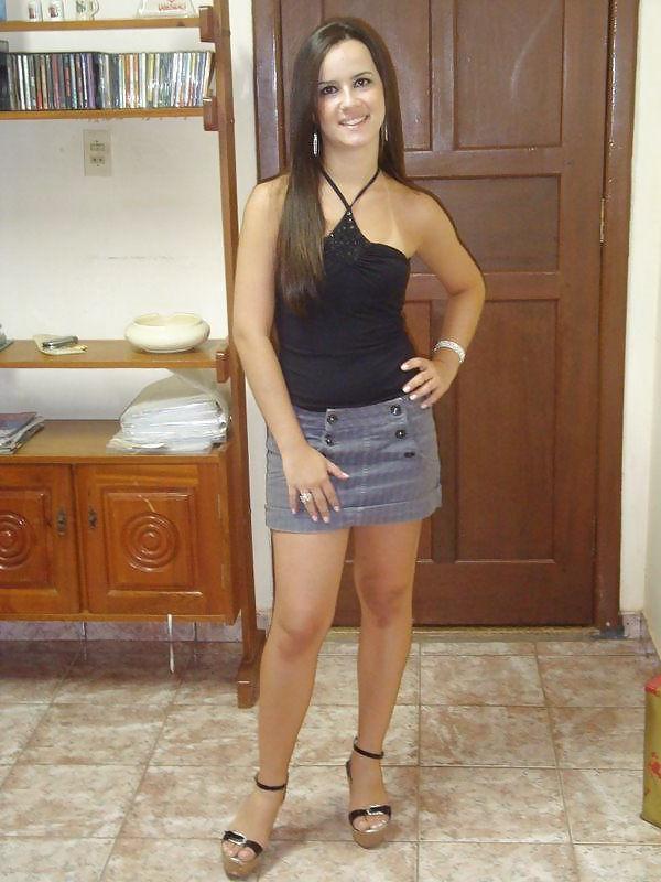 25P Feet, soles and high heels